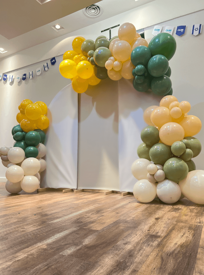 Mobiliario y globos para baby shower (arco orgánico 5 m) - Imagen principal