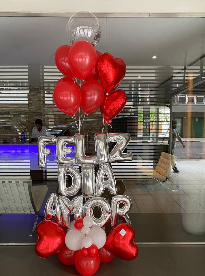 Bouquet Feliz Día (corazones en helio) - Imagen principal