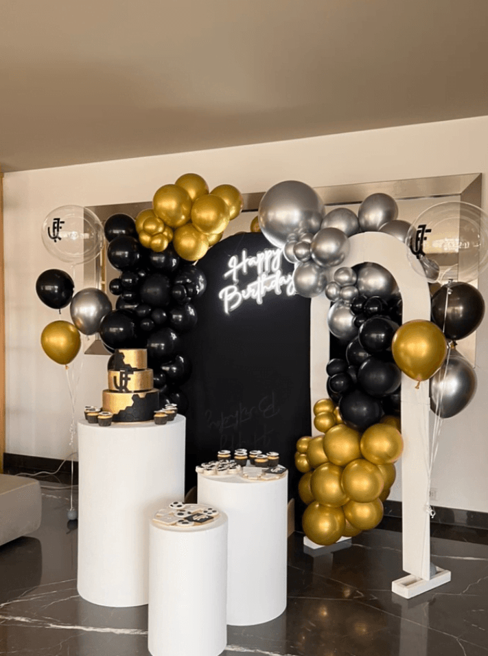Arco de globos 4 m + mobiliario